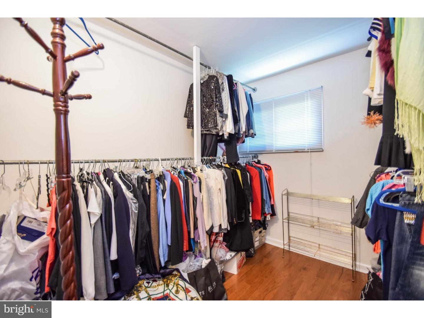 34 Mayflower Road Levittown, PA 19056 - Photo 13 of 20 Gallery Image 13