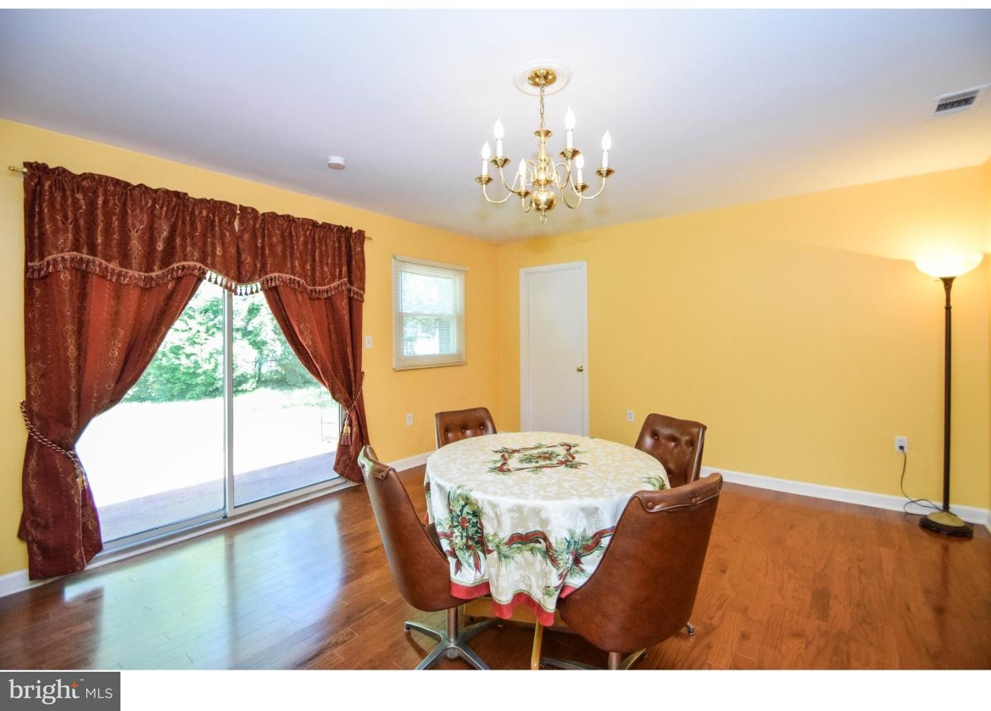 34 Mayflower Road Levittown, PA 19056 - Photo 9 of 20 Gallery Image 9