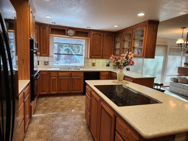 $750,000 | 38327 Highway 299, Burney, CA 96013