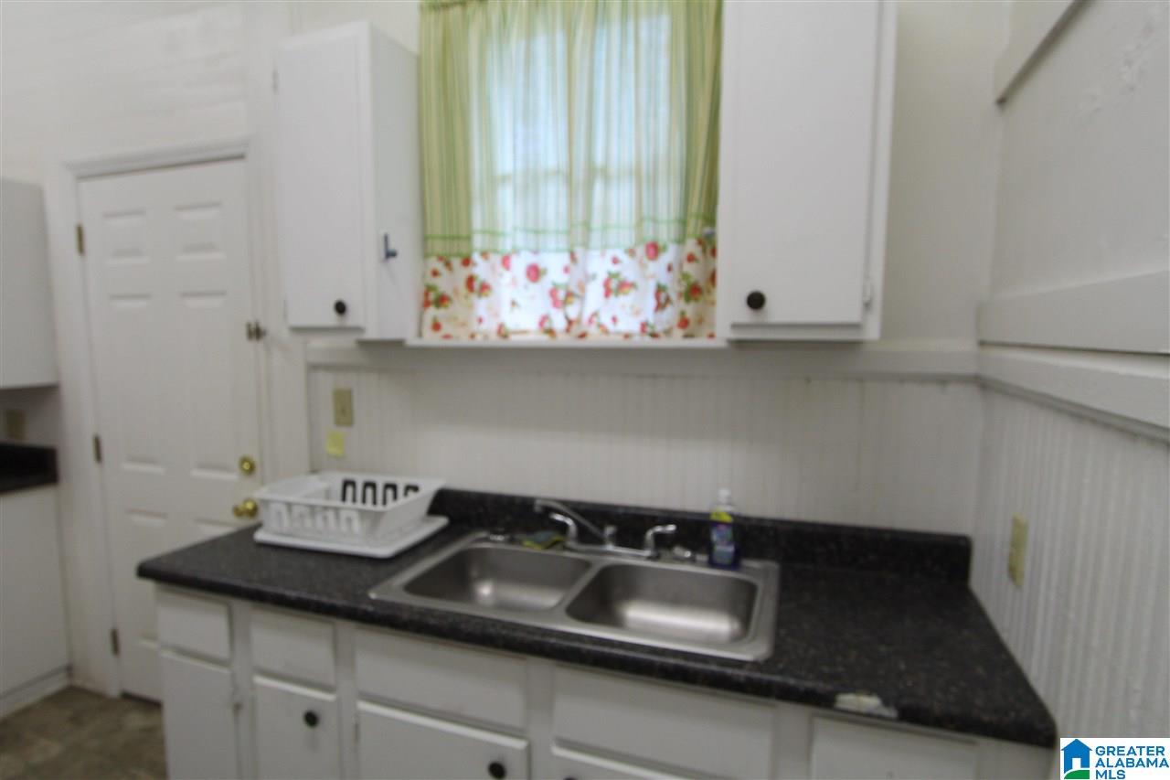522 Court Street North Talladega, AL 35160 - Photo 4 of 21