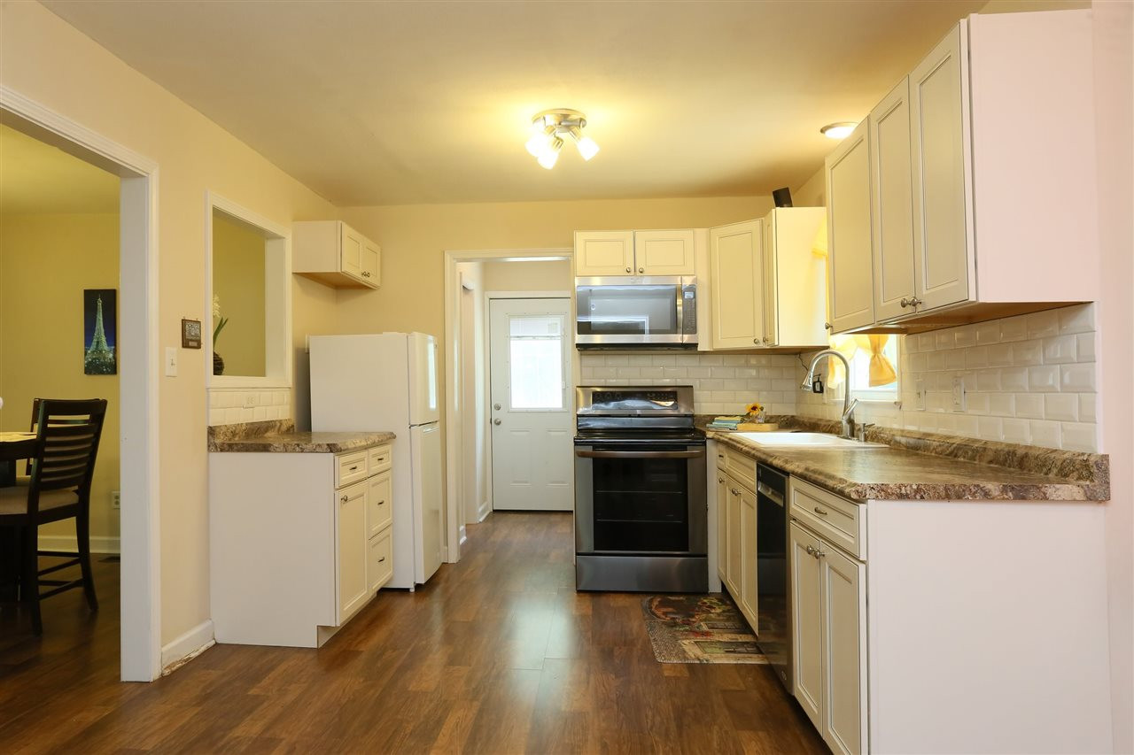 1912 Little Devine Road Selma, NC 27576 - Photo 12 of 30 Kitchen