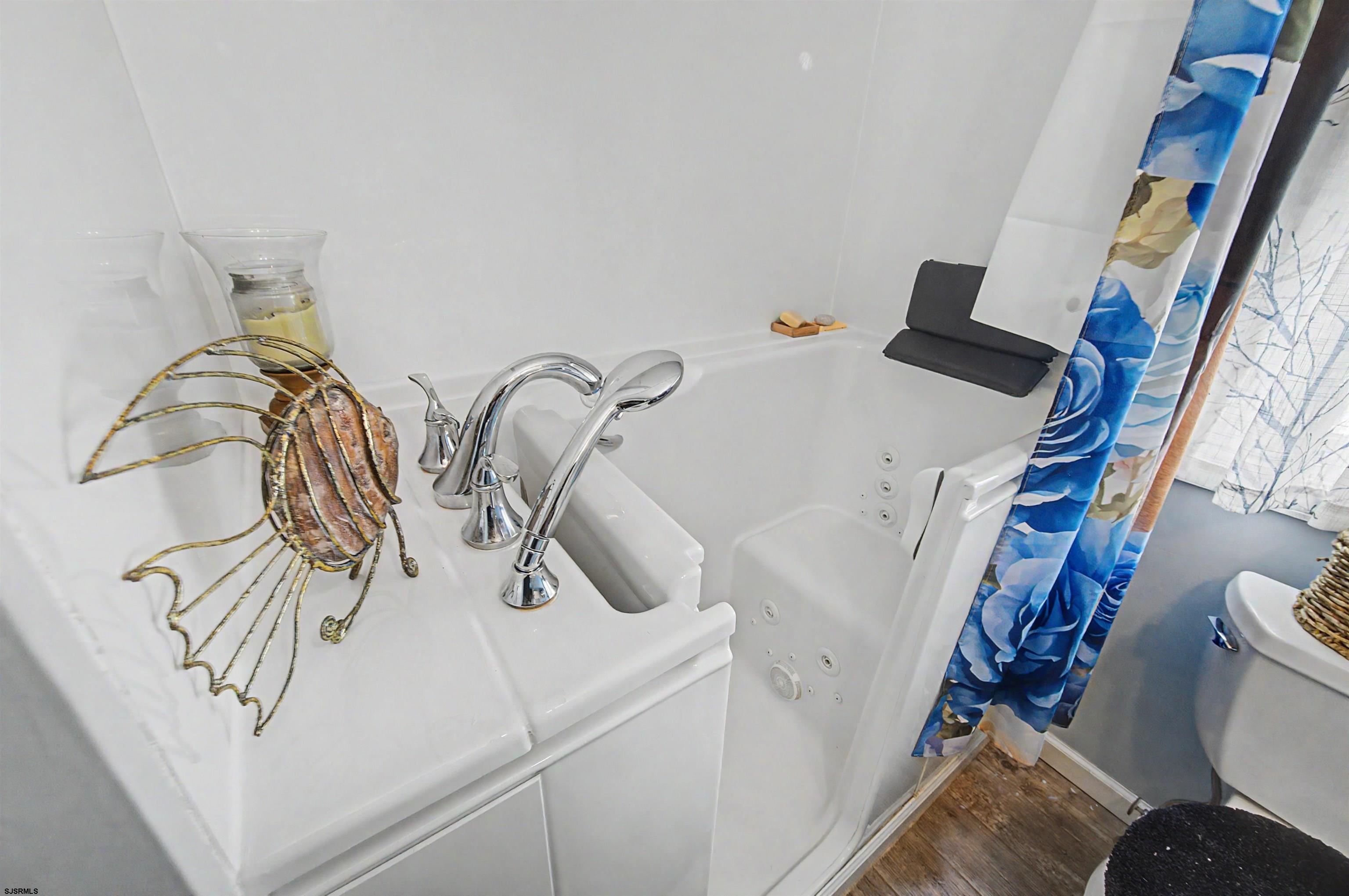 8 Franklin Place Brigantine, NJ 08203 - Photo 13 of 34