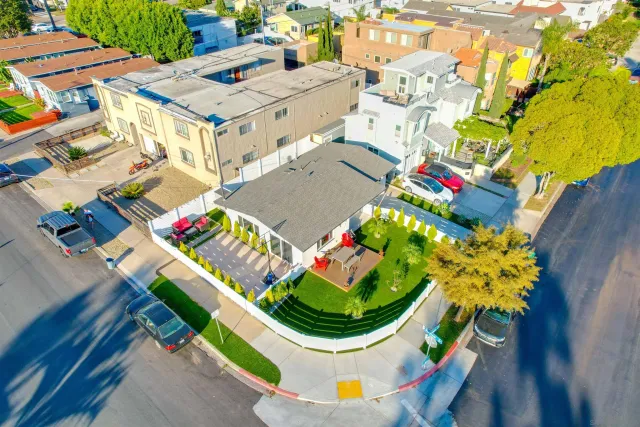 $1,549,900 | 1404 Thomas Avenue, San Diego, CA 92109