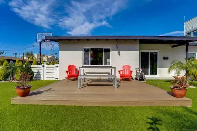 $1,549,900 | 1404 Thomas Avenue, San Diego, CA 92109