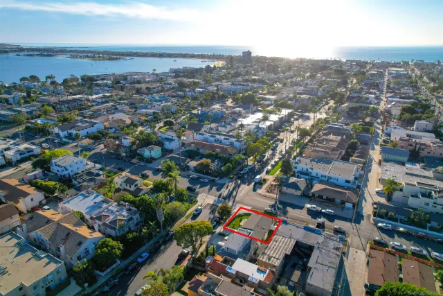 $1,549,900 | 1404 Thomas Avenue, San Diego, CA 92109