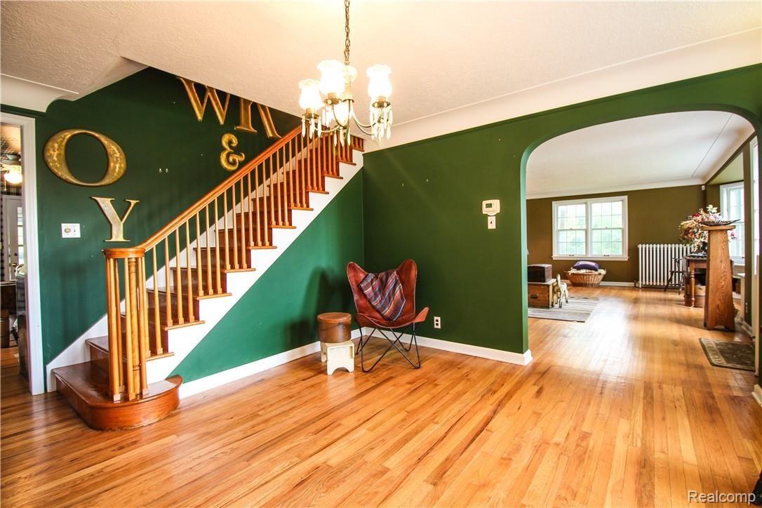 21580 32 Mile Road Ray, MI 48096 - Photo 15 of 44 21580 Front Living A2.jpg