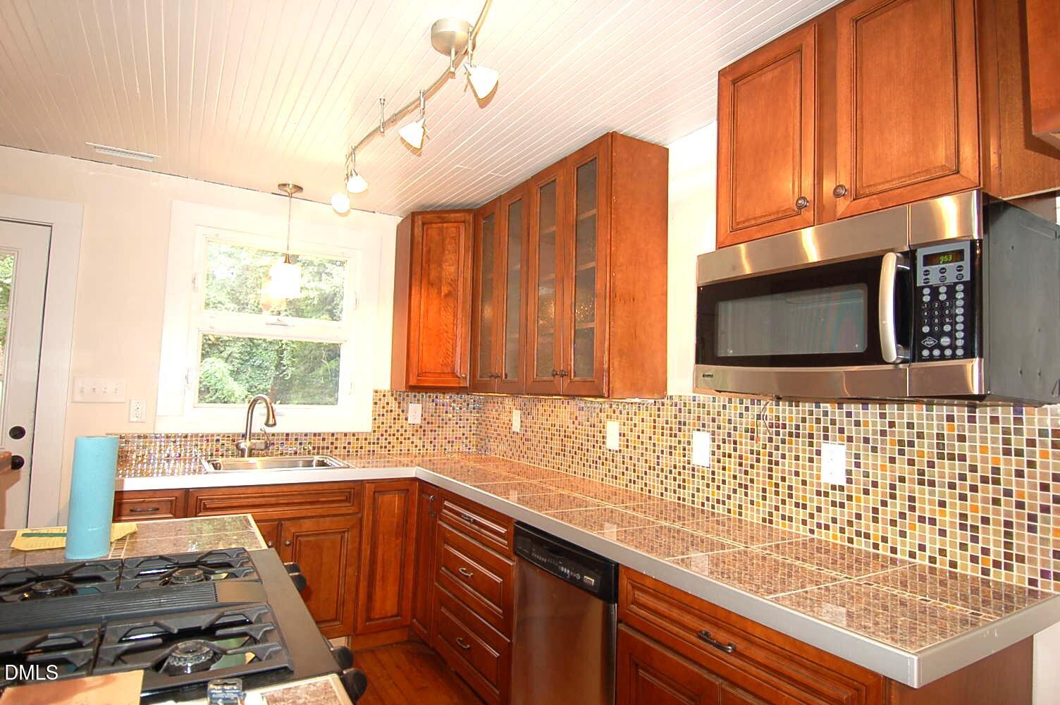 8709 Chapel Hill Road Cary, NC 27513 - Photo 6 of 11 5 Kitchen3
