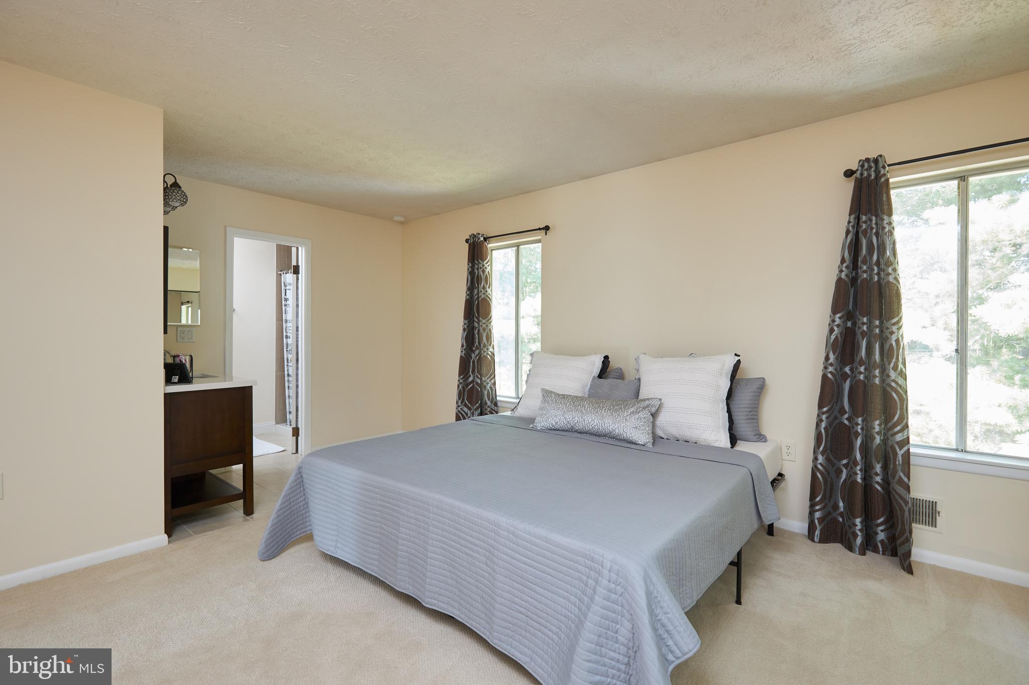 12033 Cheyenne Road Gaithersburg, MD 20878 - Photo 17 of 60 Master Bedroom