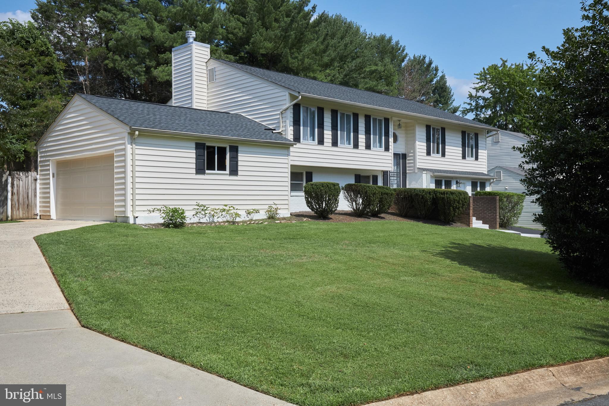 12033 Cheyenne Road Gaithersburg, MD 20878 - Photo 3 of 60 Gallery Image 3