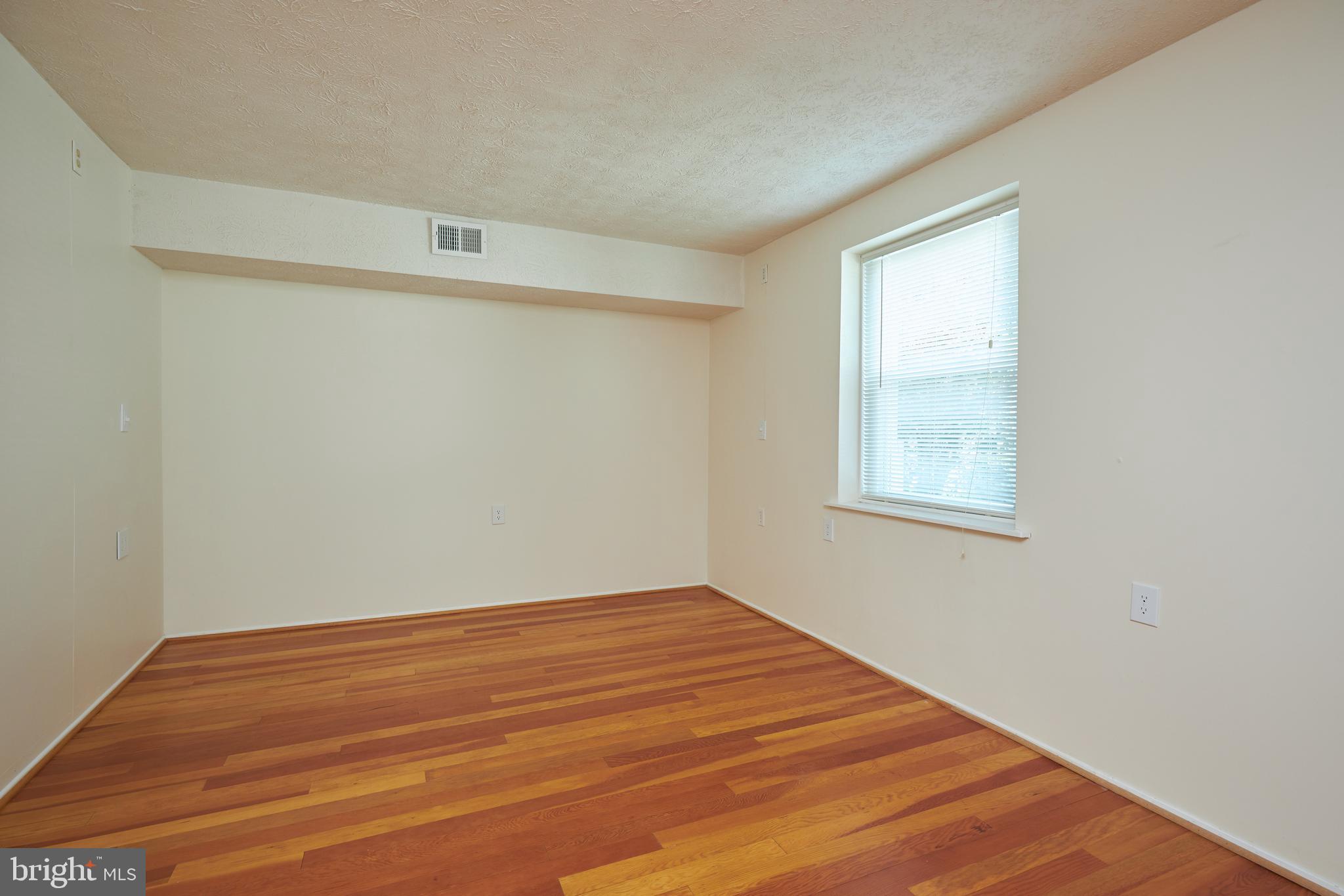 12033 Cheyenne Road Gaithersburg, MD 20878 - Photo 36 of 60 Bonus Room