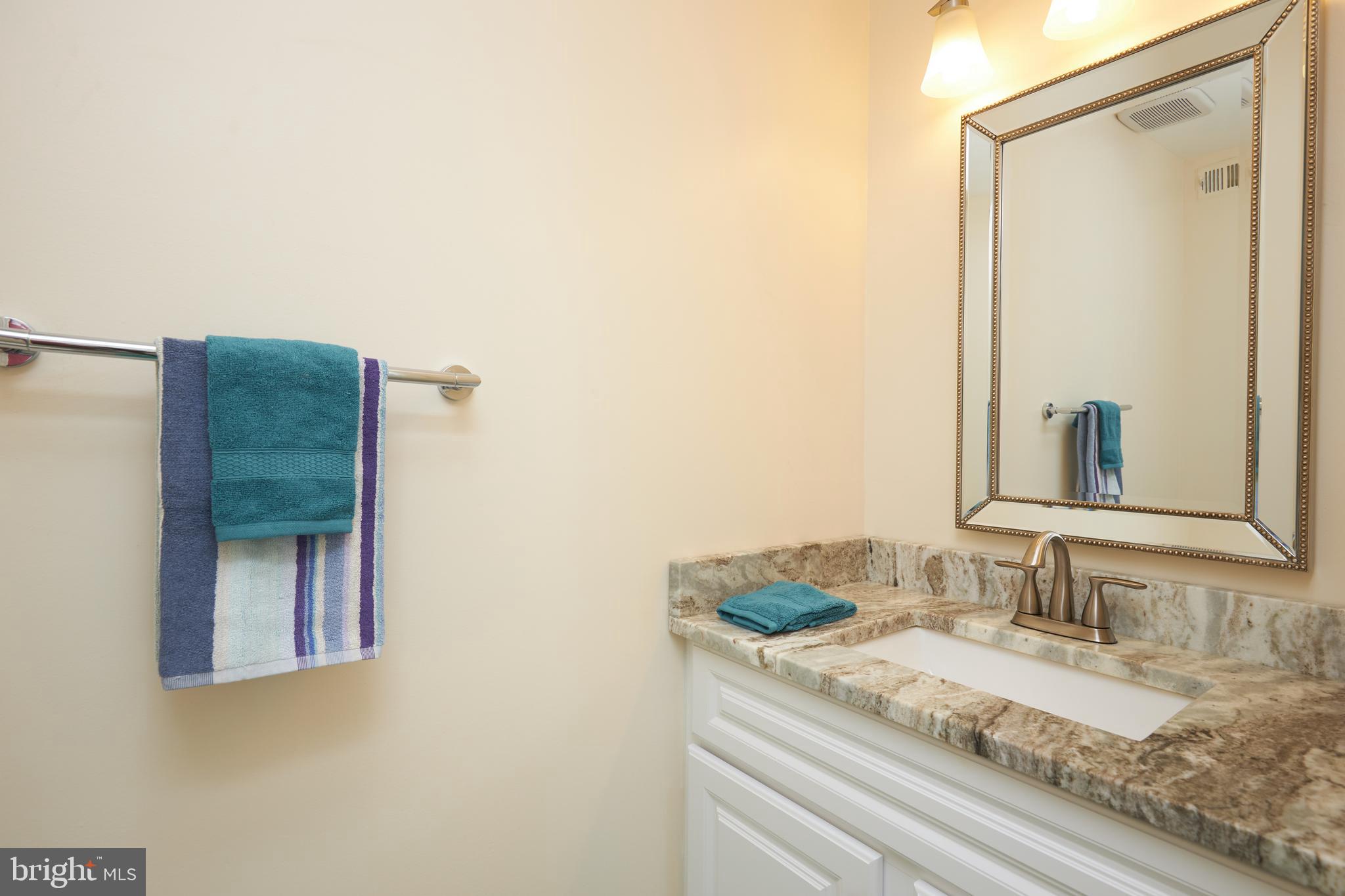 12033 Cheyenne Road Gaithersburg, MD 20878 - Photo 38 of 60 Bathroom