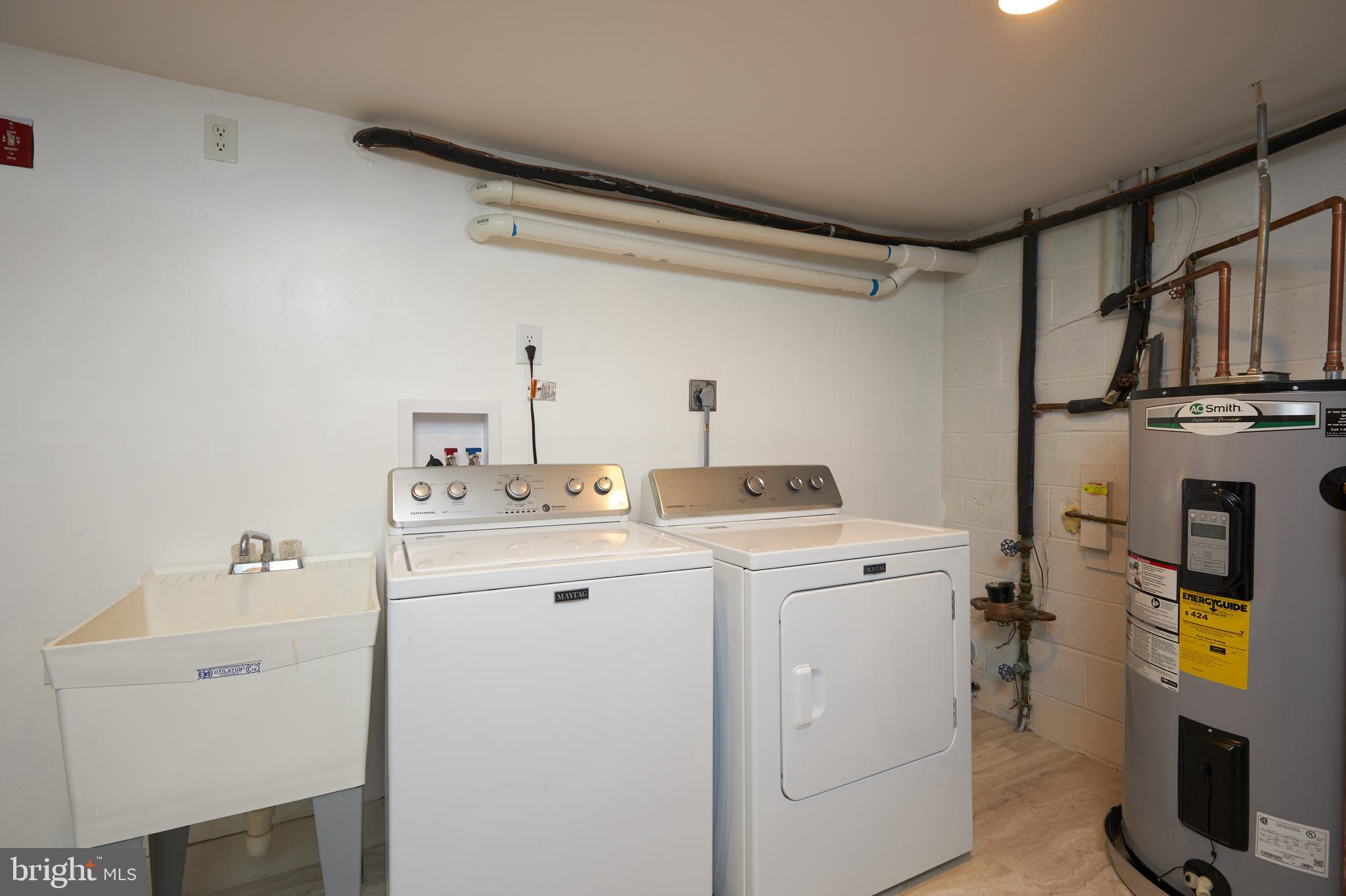 12033 Cheyenne Road Gaithersburg, MD 20878 - Photo 41 of 60 Laundry/Storage