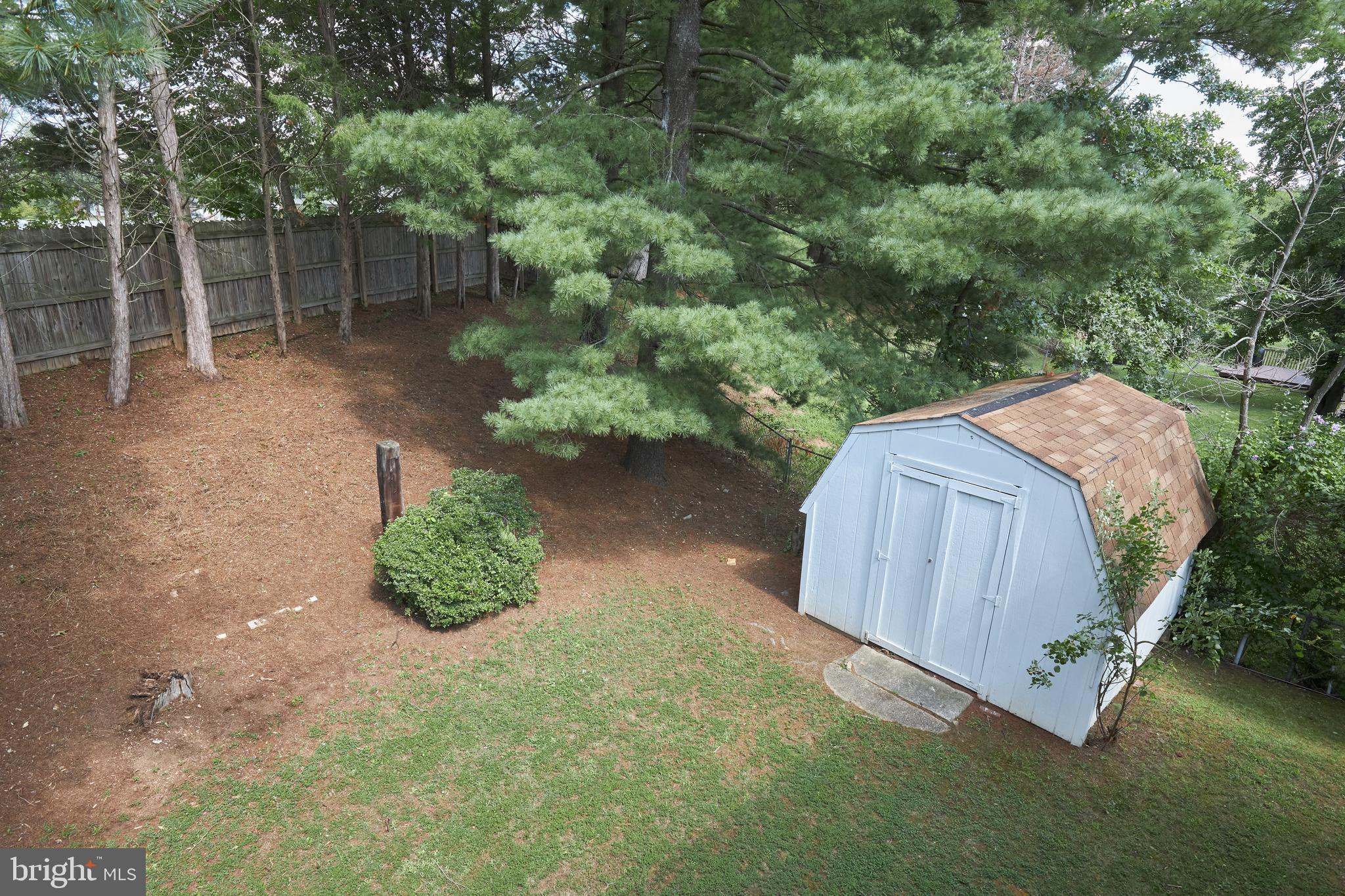 12033 Cheyenne Road Gaithersburg, MD 20878 - Photo 45 of 60 Yard