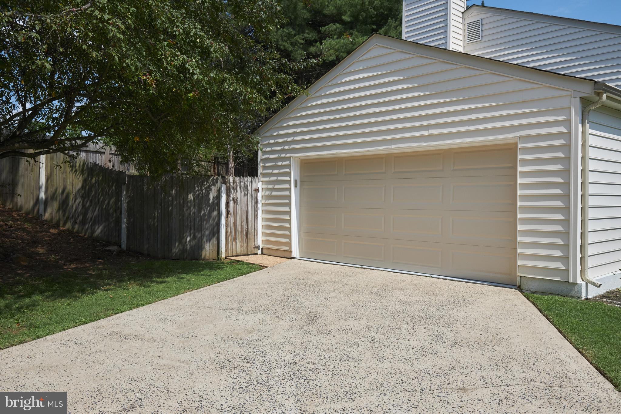 12033 Cheyenne Road Gaithersburg, MD 20878 - Photo 57 of 60 Garage