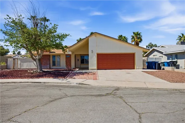 $2,395 | 5221 Percheron Street, Las Vegas, NV 89119