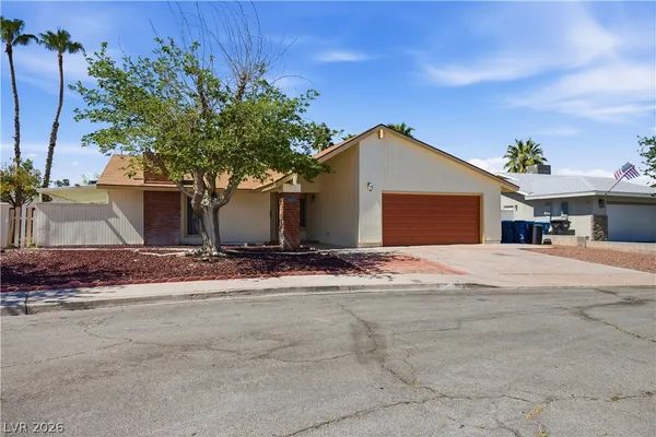 $2,395 | 5221 Percheron Street, Las Vegas, NV 89119