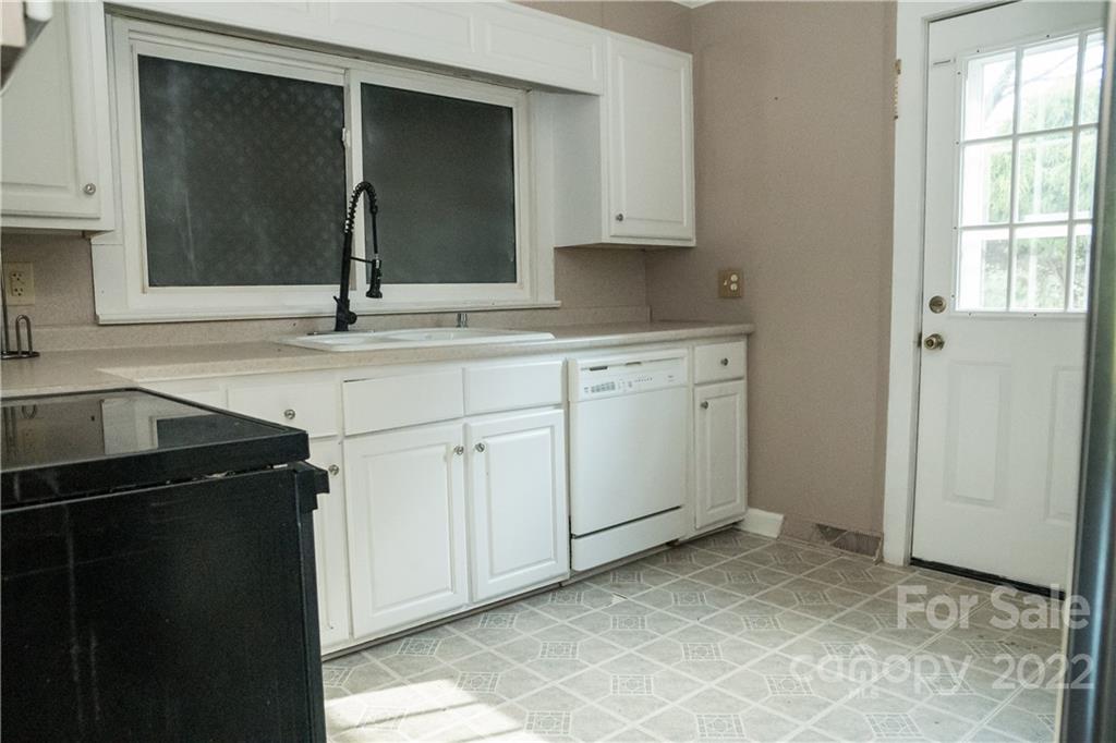 2787 Pax Hill Road Morganton, NC 28655 - Photo 16 of 32 Gallery Image 16