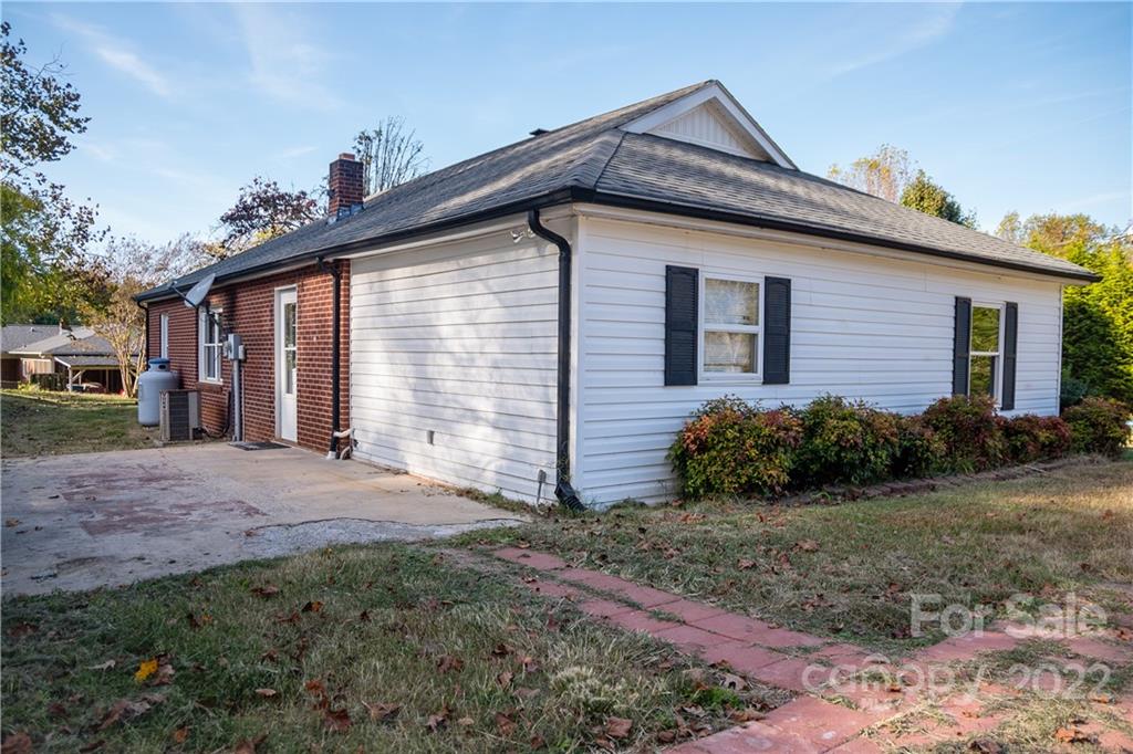 2787 Pax Hill Road Morganton, NC 28655 - Photo 8 of 32 Gallery Image 8