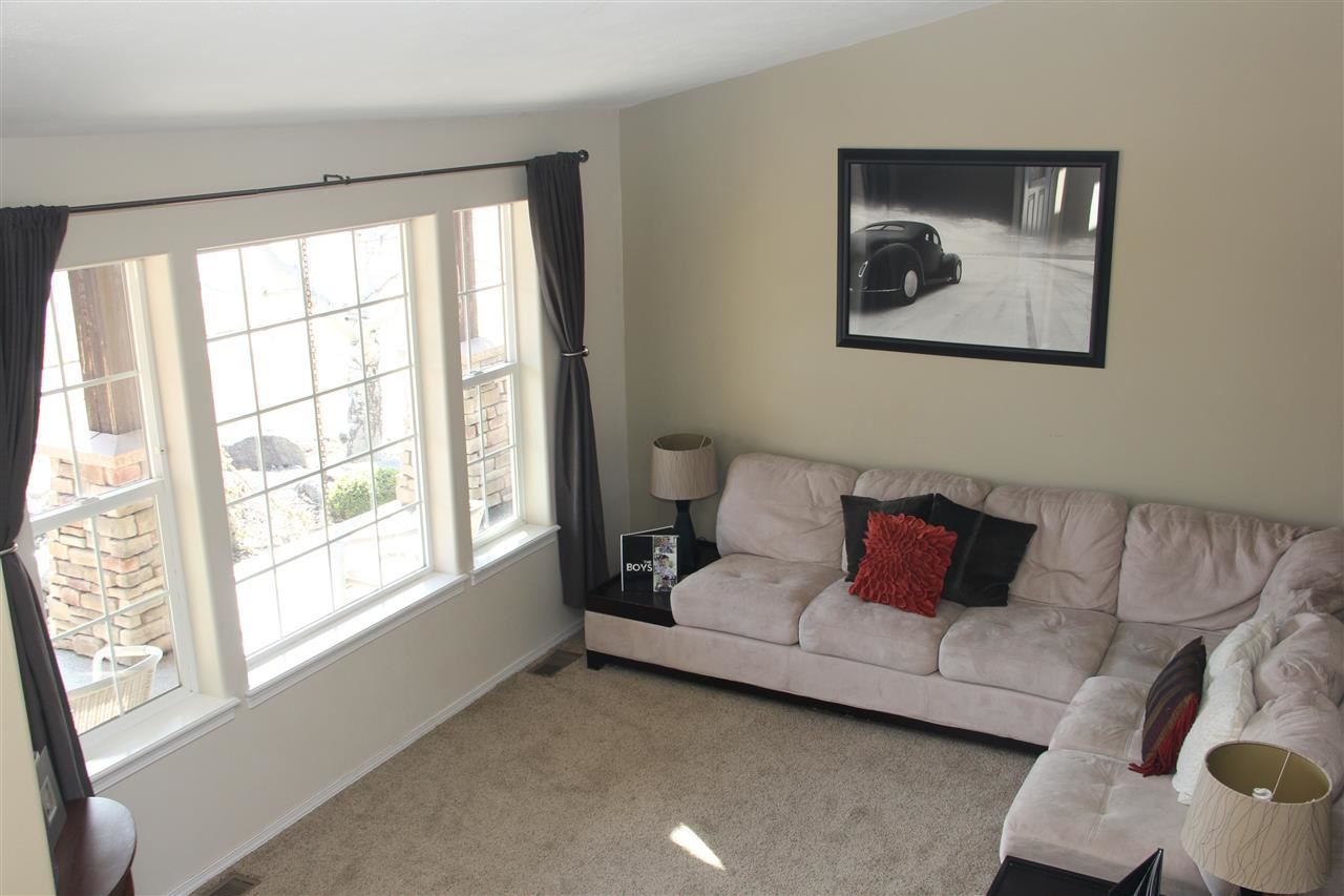 2910 West Hawthorne Road Spokane, WA 99208 - Photo 4 of 20