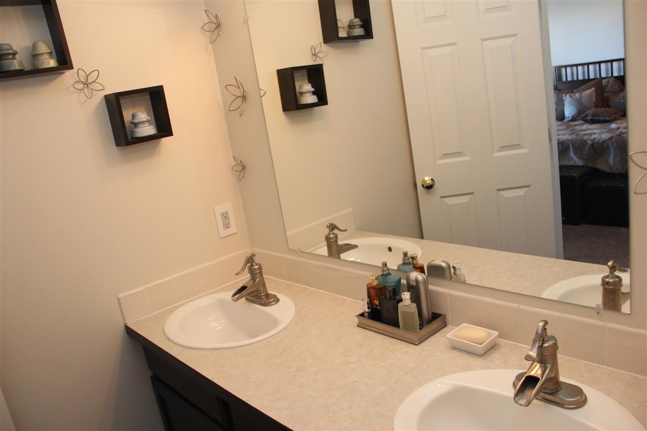 2910 West Hawthorne Road Spokane, WA 99208 - Photo 10 of 20