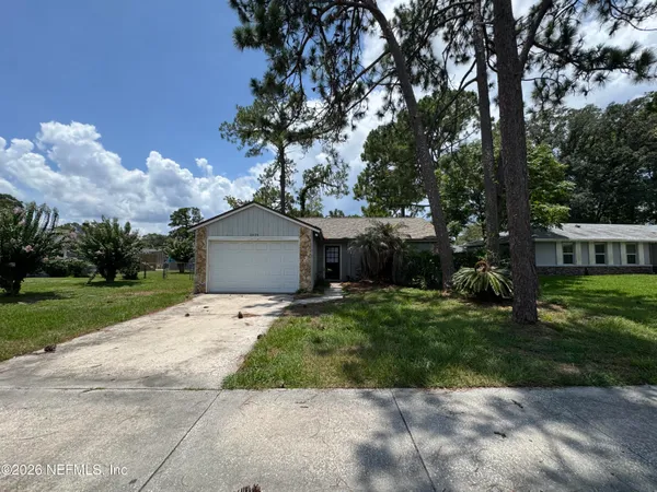 $1,615 | 10272 Arrowhead Drive, Jacksonville, FL 32257