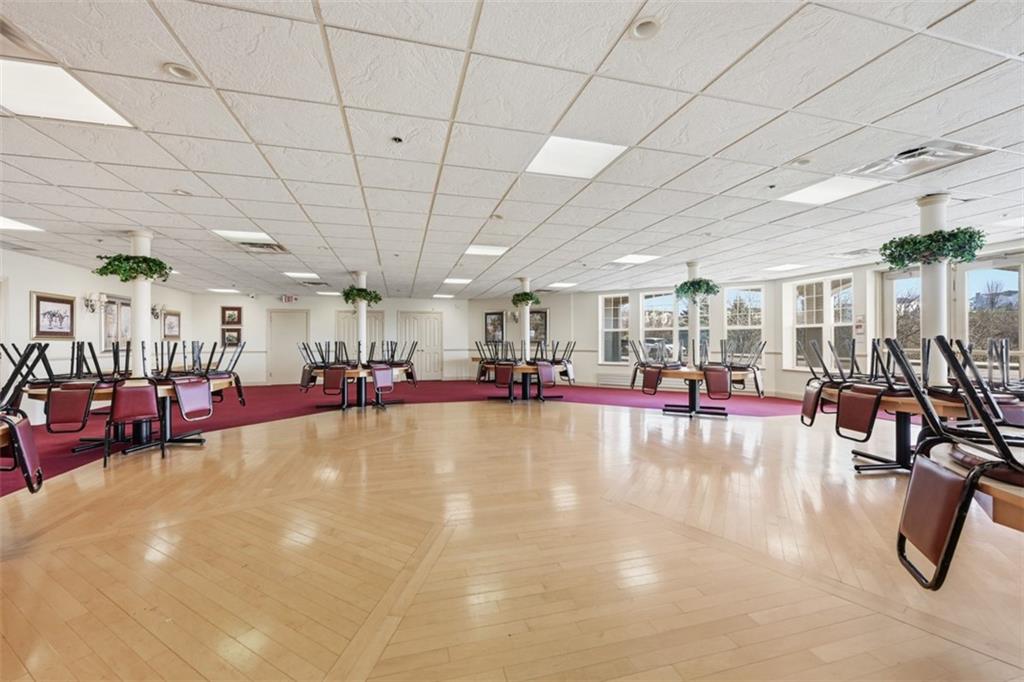 217 Adams Pointe Boulevard, Unit 11 Mars, PA 16046 - Photo 21 of 27