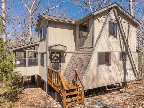 $489,900 | 2442 Linden Point Drive, Innsbrook, MO 63390