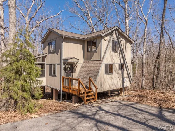 $489,900 | 2442 Linden Point Drive, Innsbrook, MO 63390
