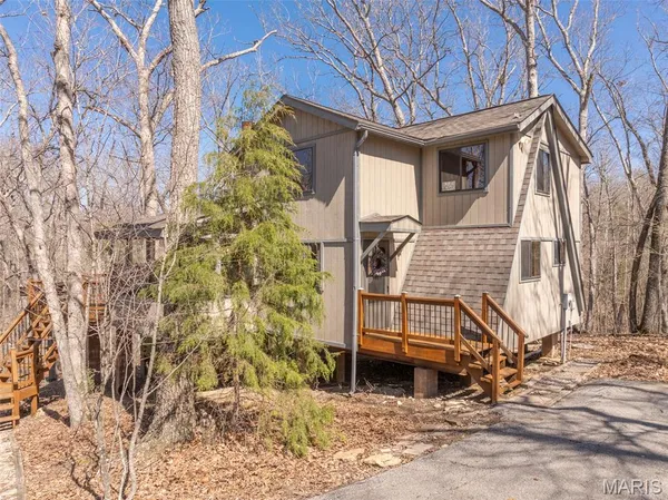 $489,900 | 2442 Linden Point Drive, Innsbrook, MO 63390