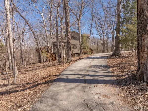 $489,900 | 2442 Linden Point Drive, Innsbrook, MO 63390