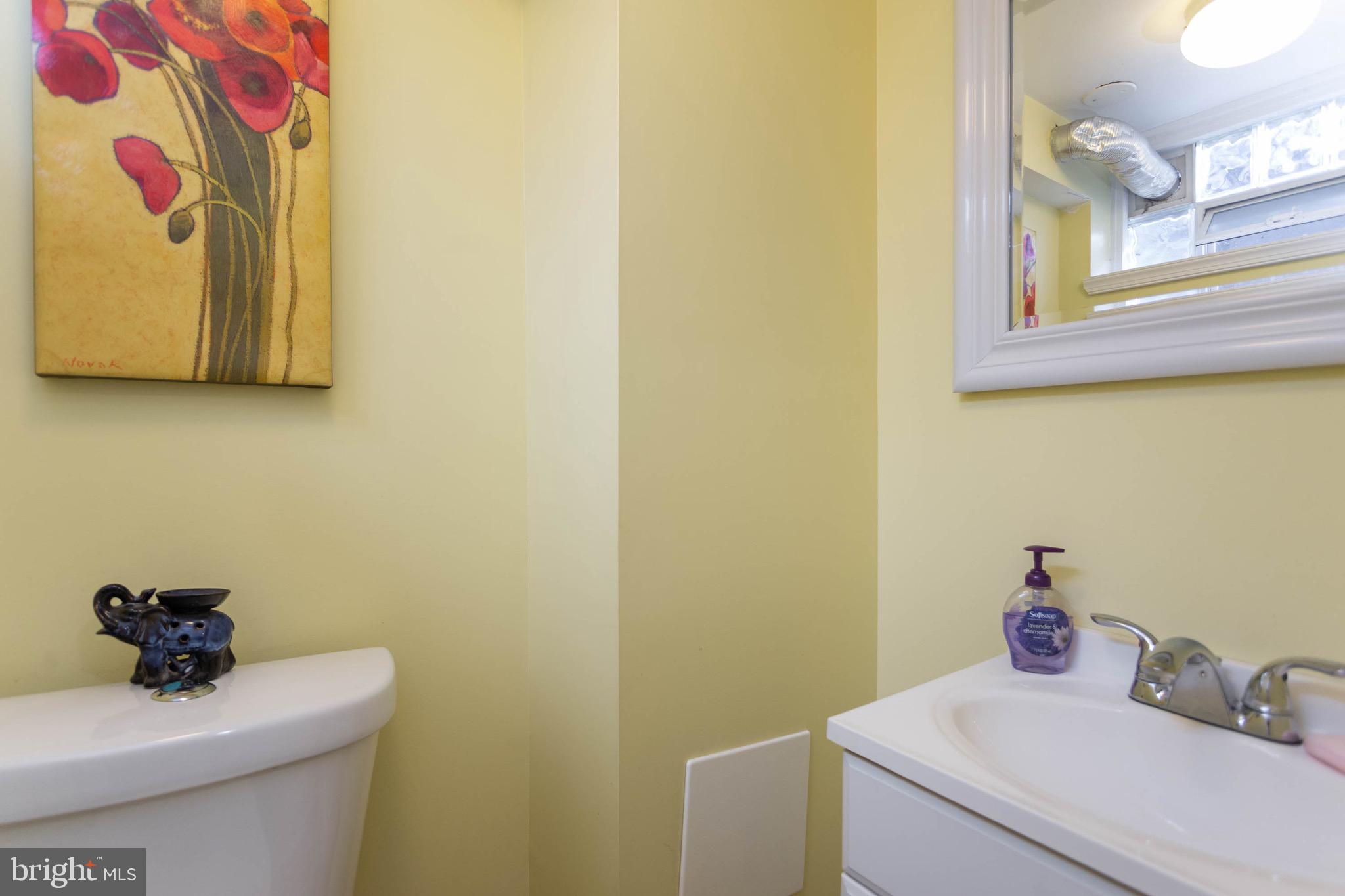 6114 Edlynne Road Baltimore, MD 21239 - Photo 16 of 35
