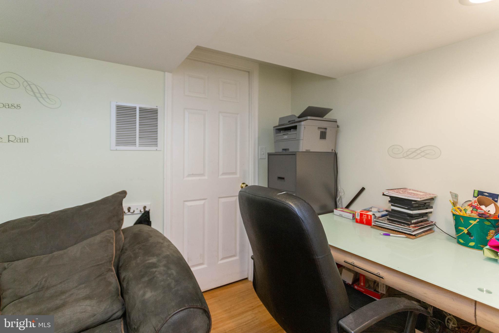 6114 Edlynne Road Baltimore, MD 21239 - Photo 19 of 35
