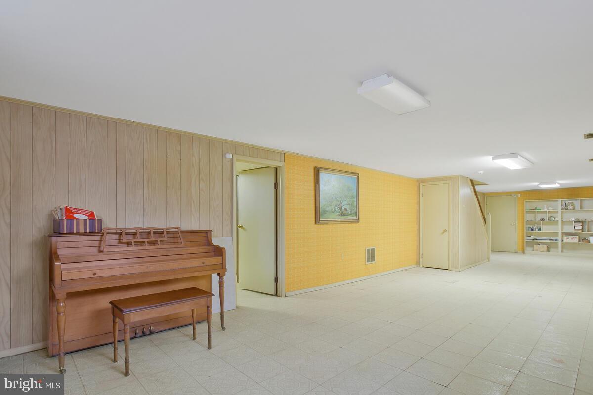 11214 Emack Road Beltsville, MD 20705 - Photo 28 of 42 Gallery Image 28