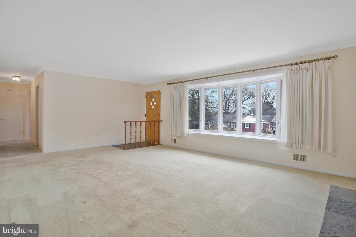 11214 Emack Road Beltsville, MD 20705 - Photo 5 of 42 Gallery Image 5