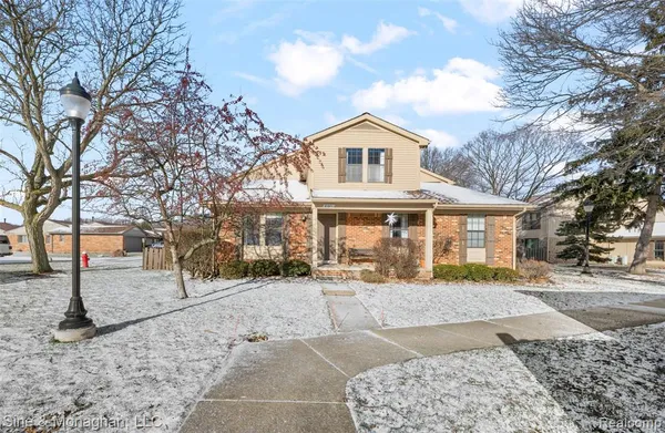 $1,650 | 8641 Crabapple Lane, Warren, MI 48093