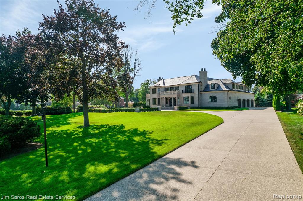 707 Lake Shore Road Grosse Pointe Shores, MI 48236 - Photo 4 of 45