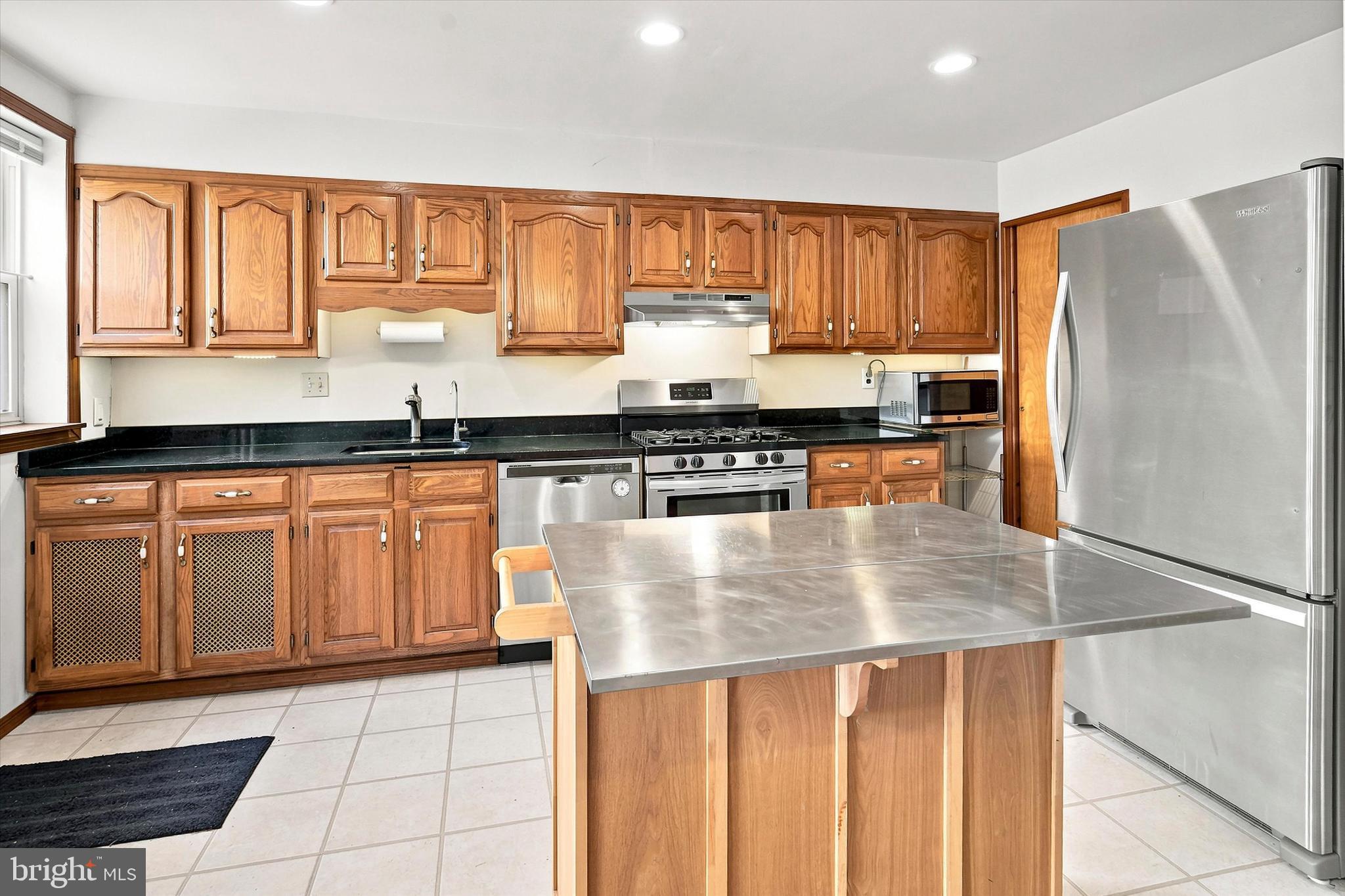 232 Rector Street Philadelphia, PA 19128 - Photo 11 of 36 Gallery Image 11