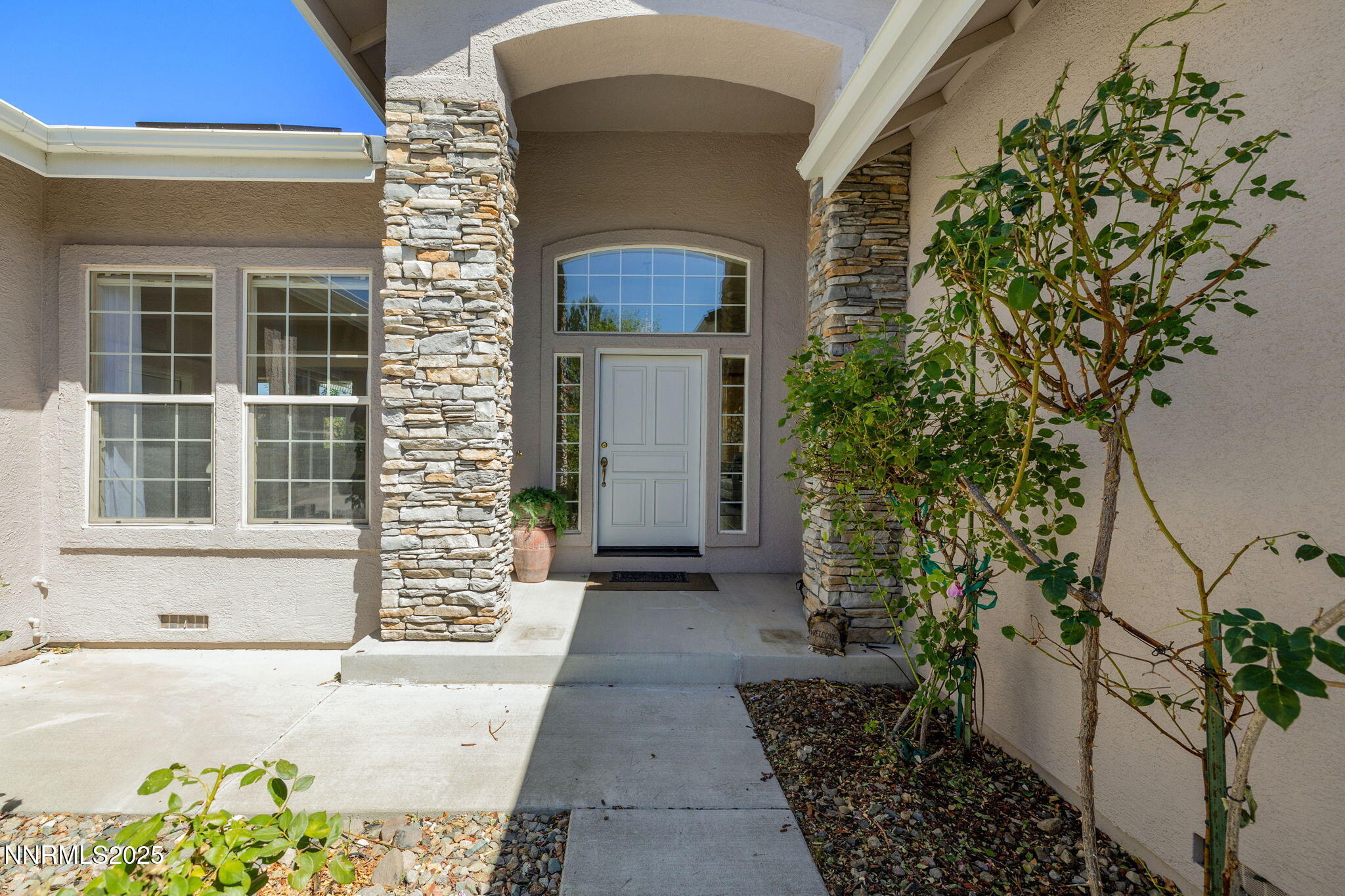 38-web-or-mls-5084 E Acoma-32