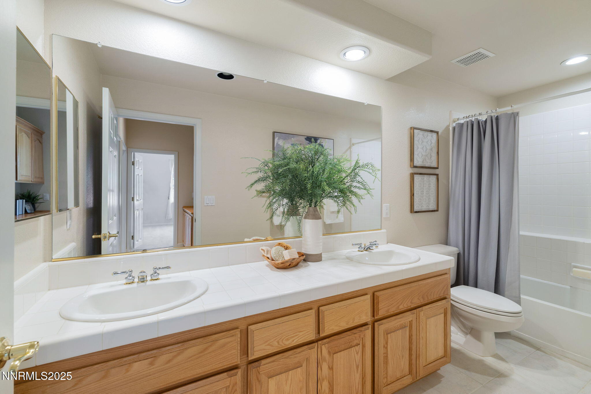 5084 East Acoma Road Reno, NV 89511 - Photo 22 of 49 31-web-or-mls-5084 E Acoma-24