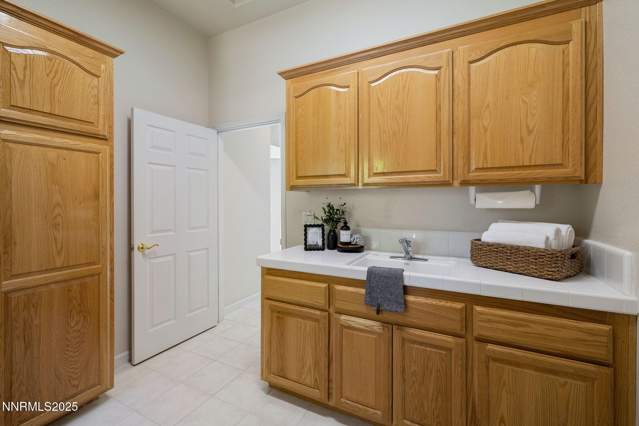 5084 East Acoma Road Reno, NV 89511 - Photo 29 of 49 23-web-or-mls-5084 E Acoma-16