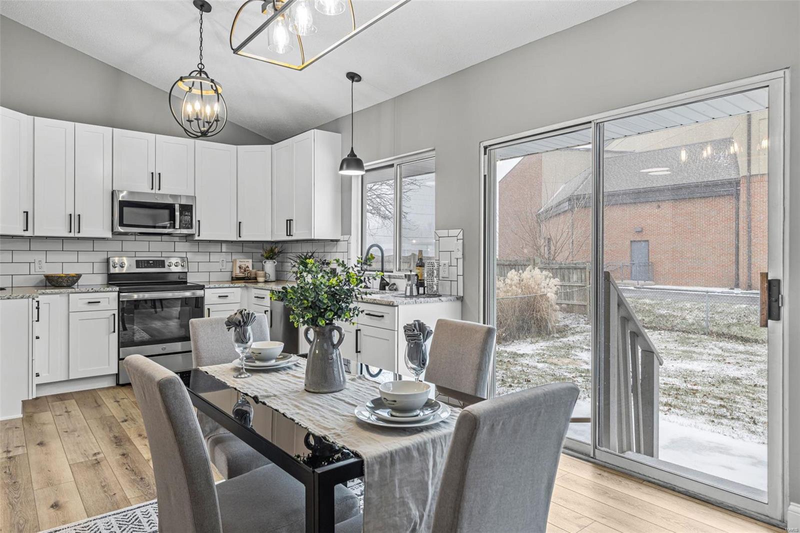 549 Rancho Lane Florissant, MO 63031 - Photo 11 of 45