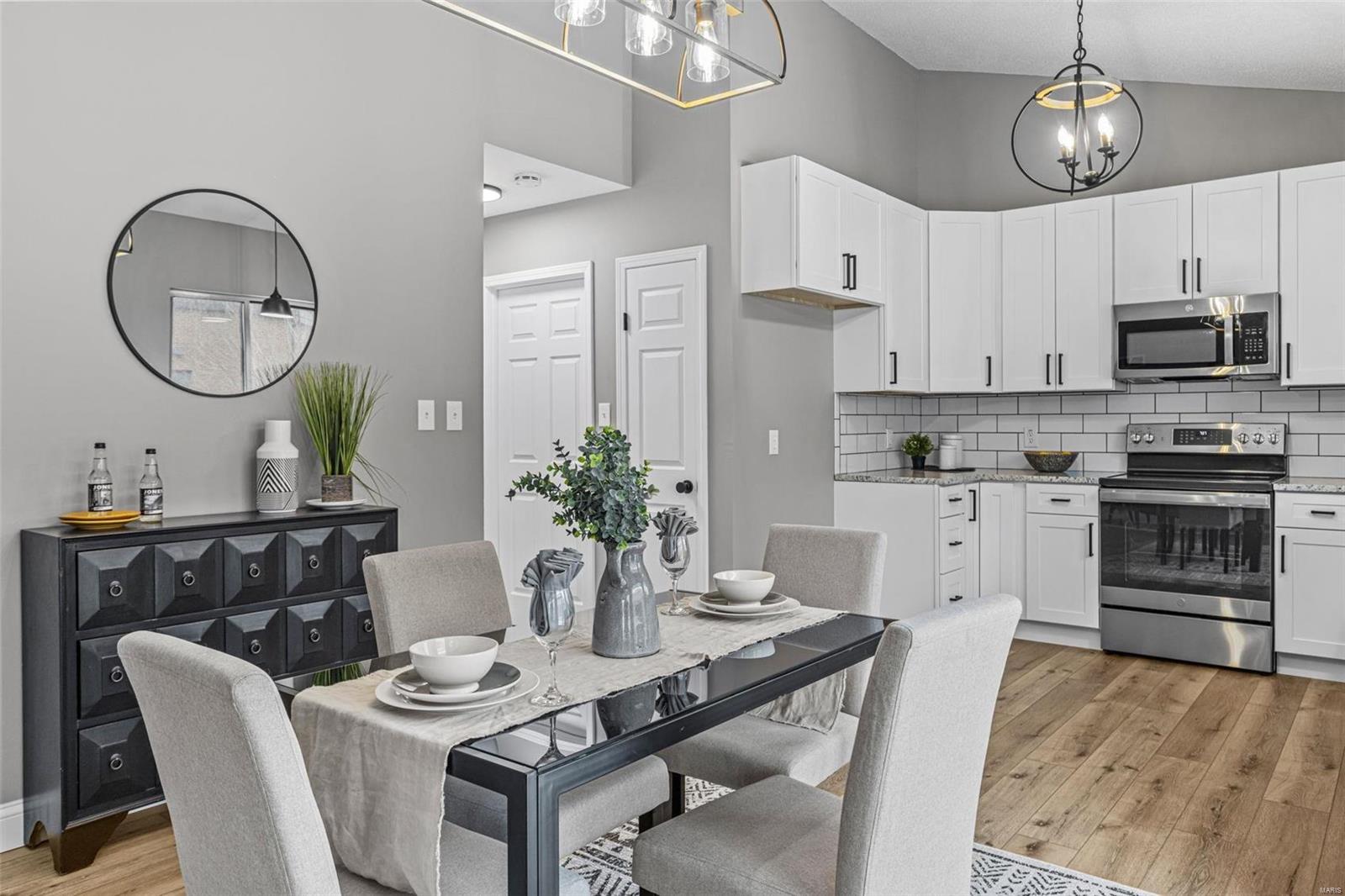 549 Rancho Lane Florissant, MO 63031 - Photo 12 of 45