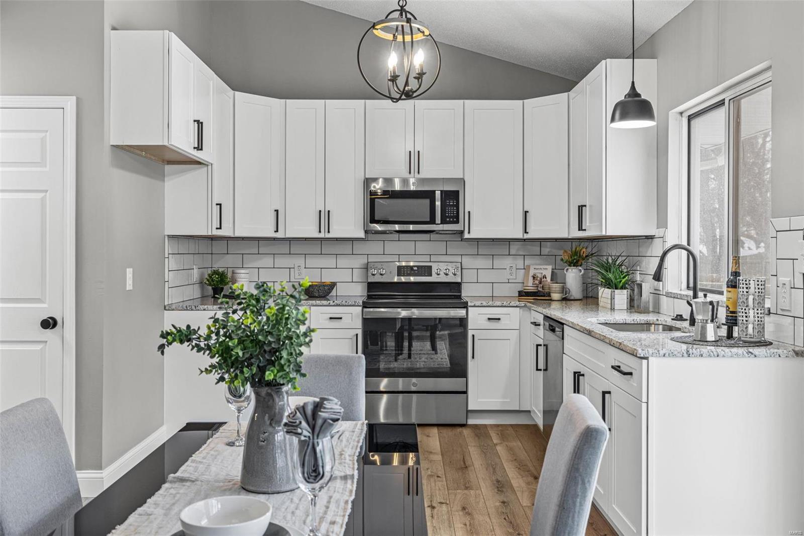 549 Rancho Lane Florissant, MO 63031 - Photo 13 of 45