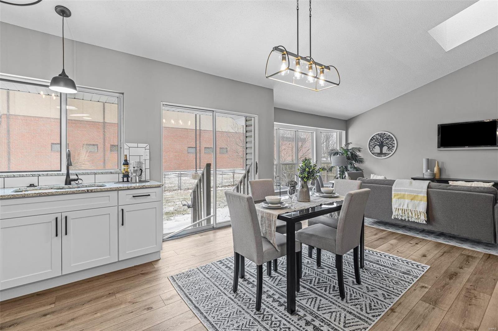 549 Rancho Lane Florissant, MO 63031 - Photo 21 of 45