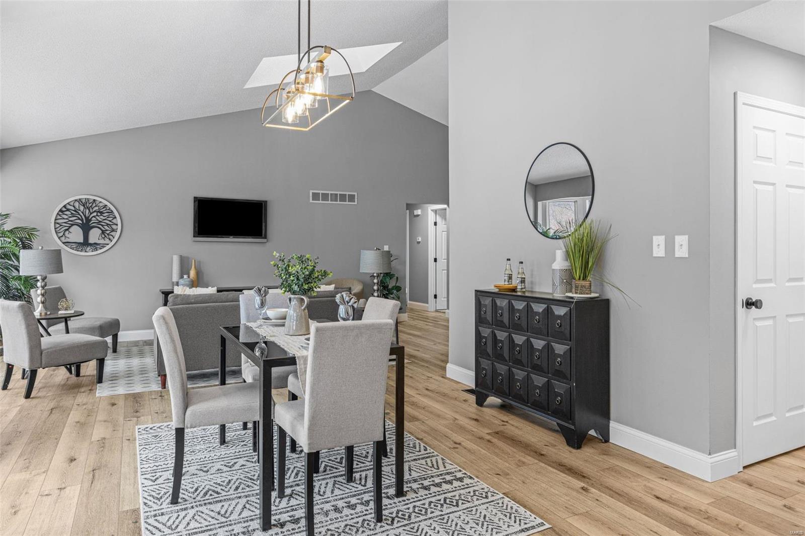 549 Rancho Lane Florissant, MO 63031 - Photo 26 of 45