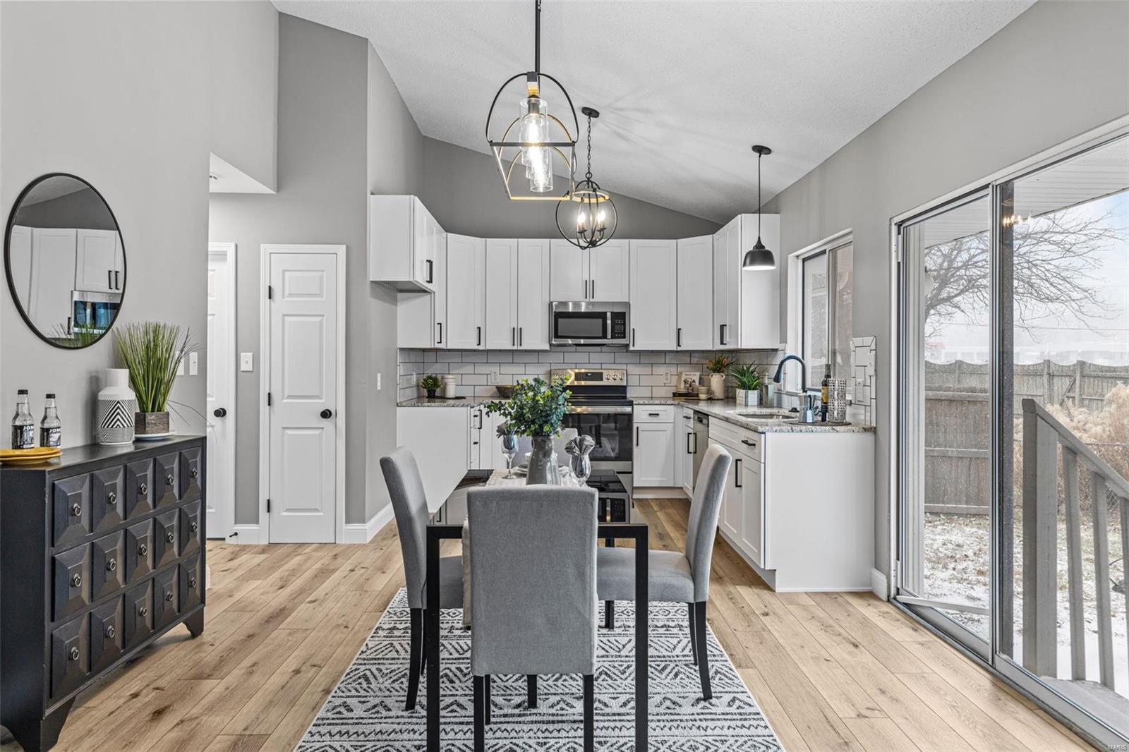 549 Rancho Lane Florissant, MO 63031 - Photo 10 of 45