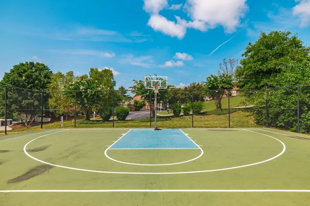 a view of a tennis court