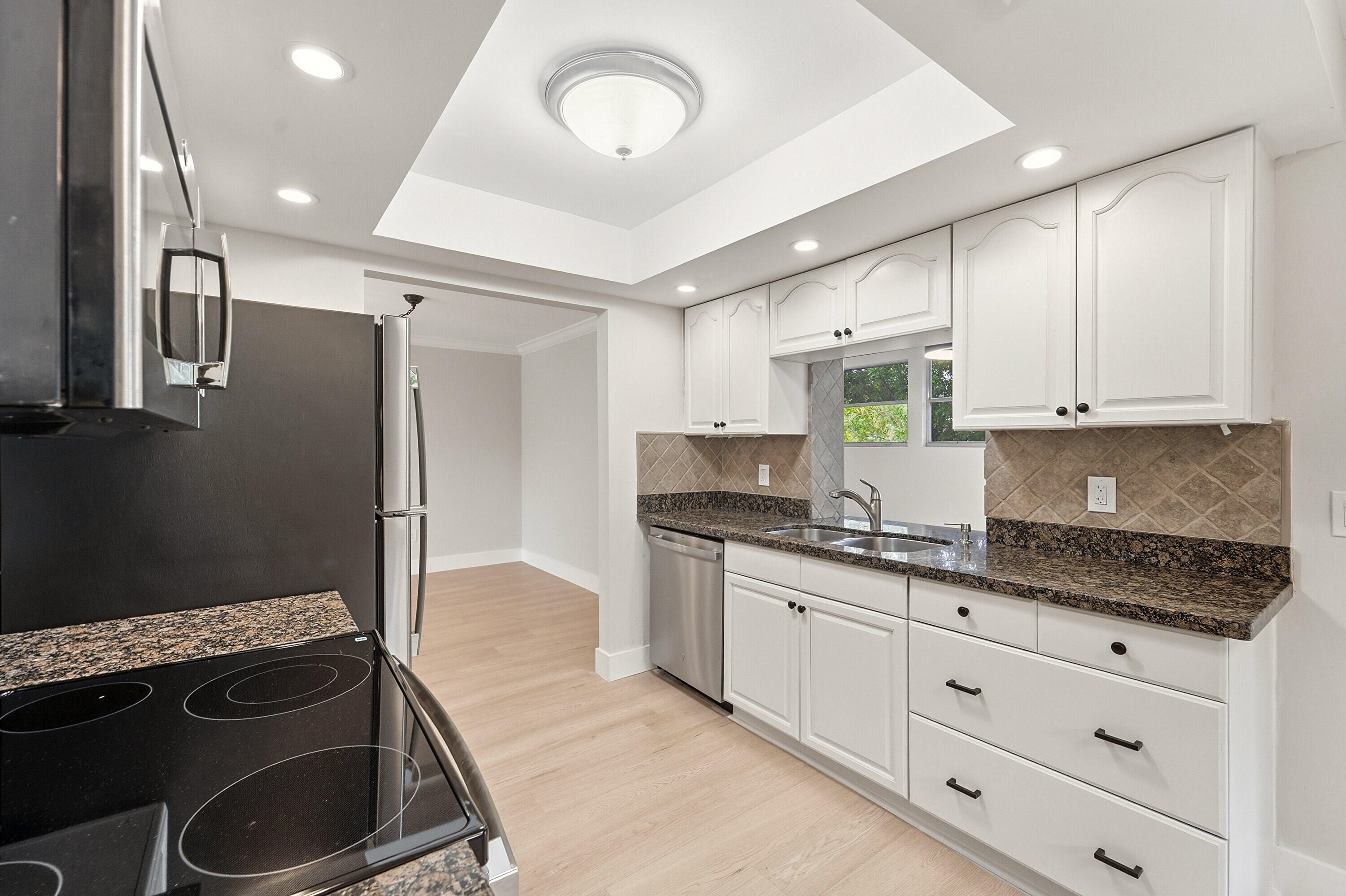 22267 Southwest 57th Avenue Boca Raton, FL 33428 - Photo 10 of 49 14_kitchen