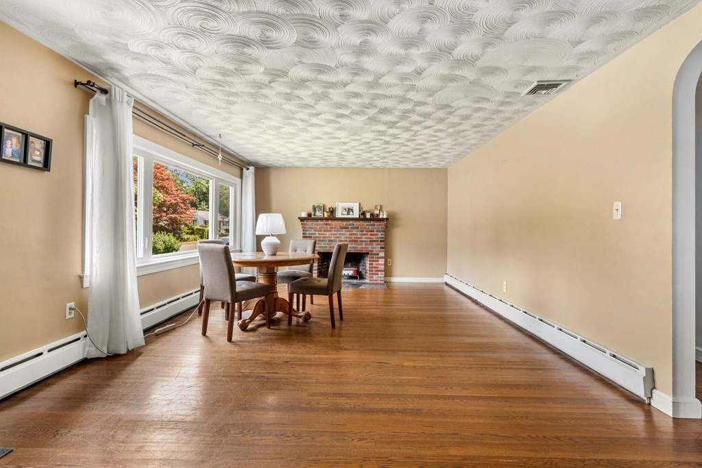 8 Spring Lane Saugus, MA 01906 - Photo 6 of 39 Gallery Image 6