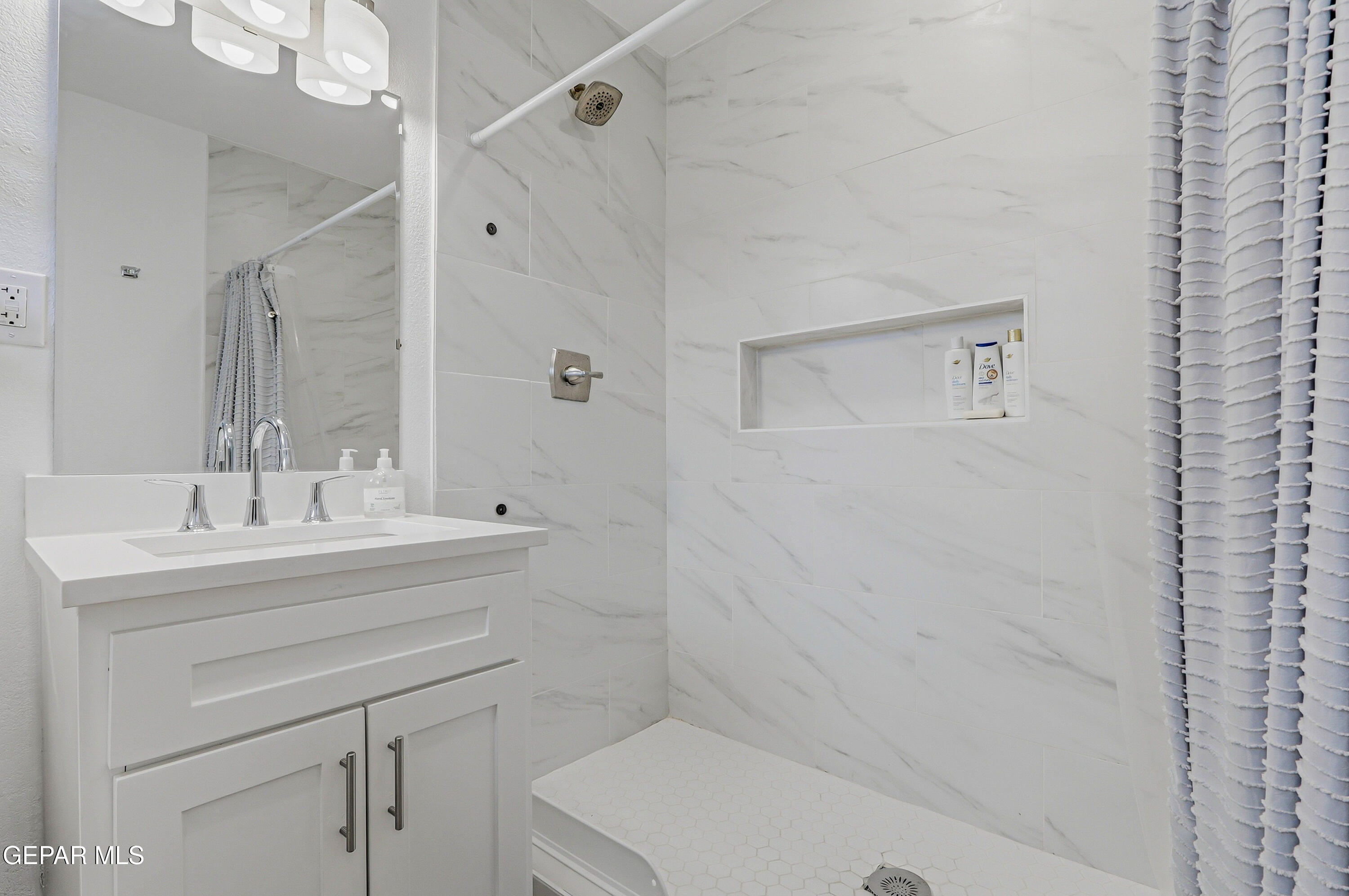 3030 Orkney Road El Paso, TX 79925 - Photo 14 of 26 PRIMARY BATHROOM